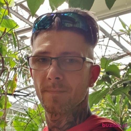 Christopher89, Mężczyzna, 37 lat, Fryzja