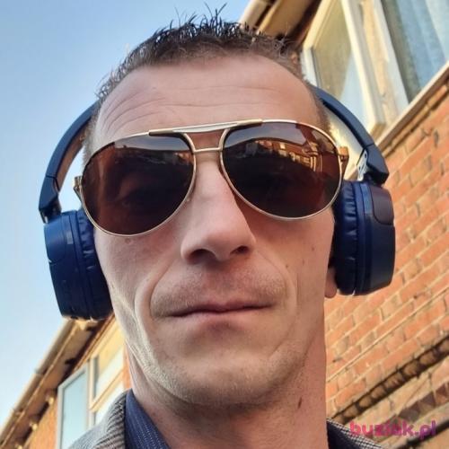 Wojtek1686, Male, 39 years, Southampton