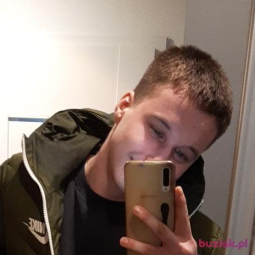 takiziomek, Mężczyzna, 27 lat, Chodzież