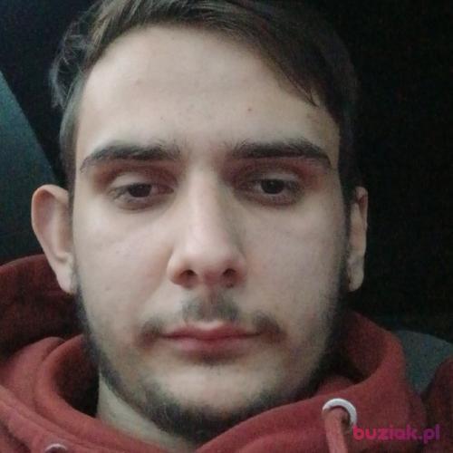 dzuy123, Mężczyzna, 19 lat, Pilzno
