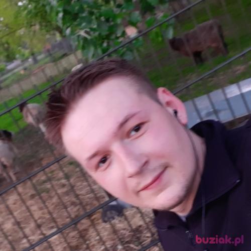 ER_, Mężczyzna, 34 lata, Oss