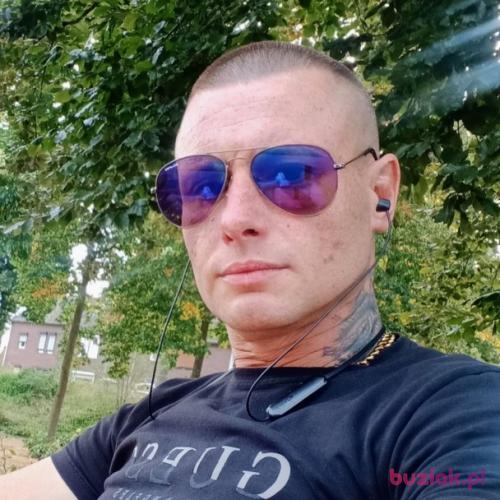 LUKASYNOlux1, Mężczyzna, 40 lat, Arcen